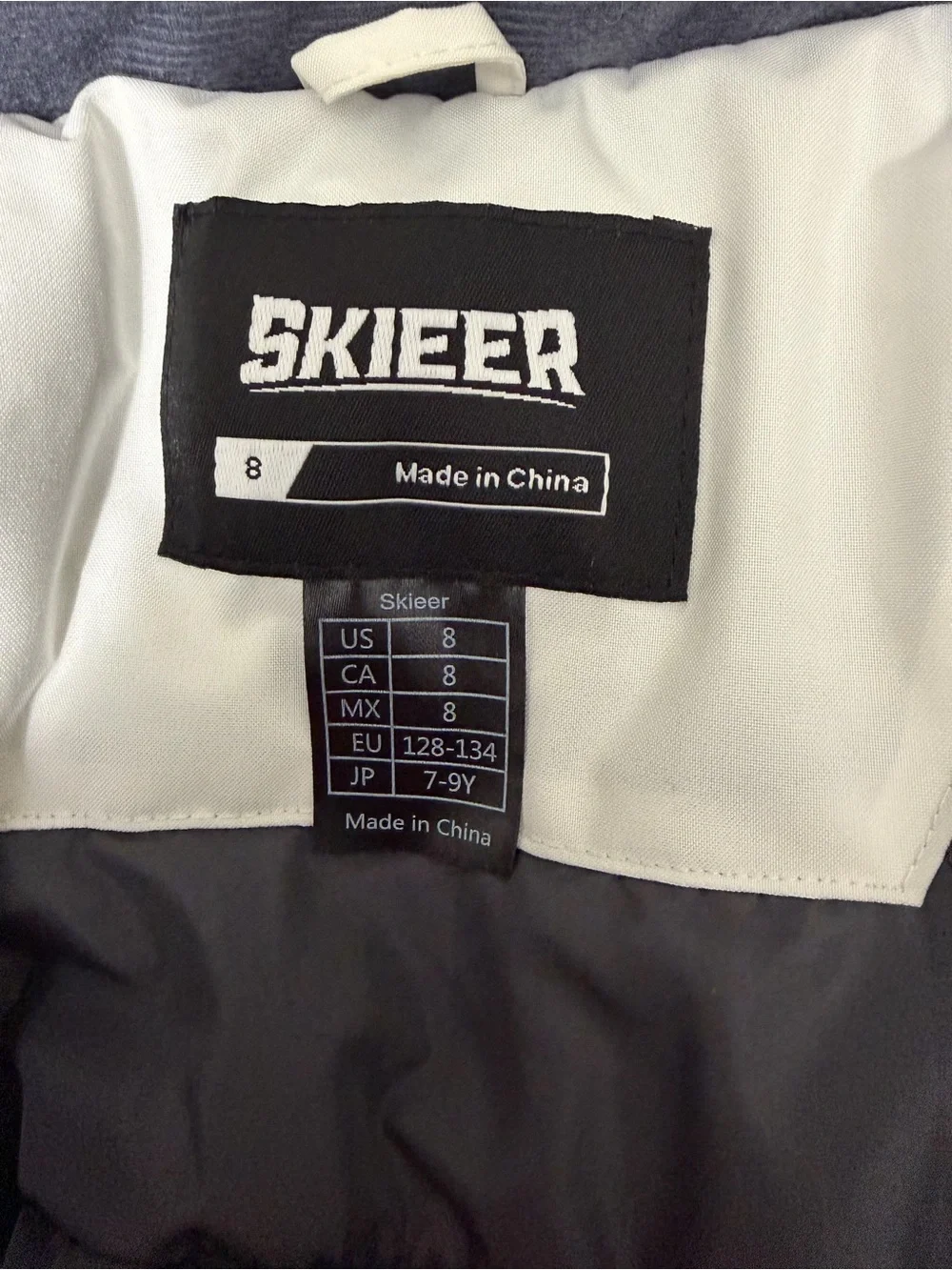 Skieer girls waterproof ski winter jacket white and black size 8
